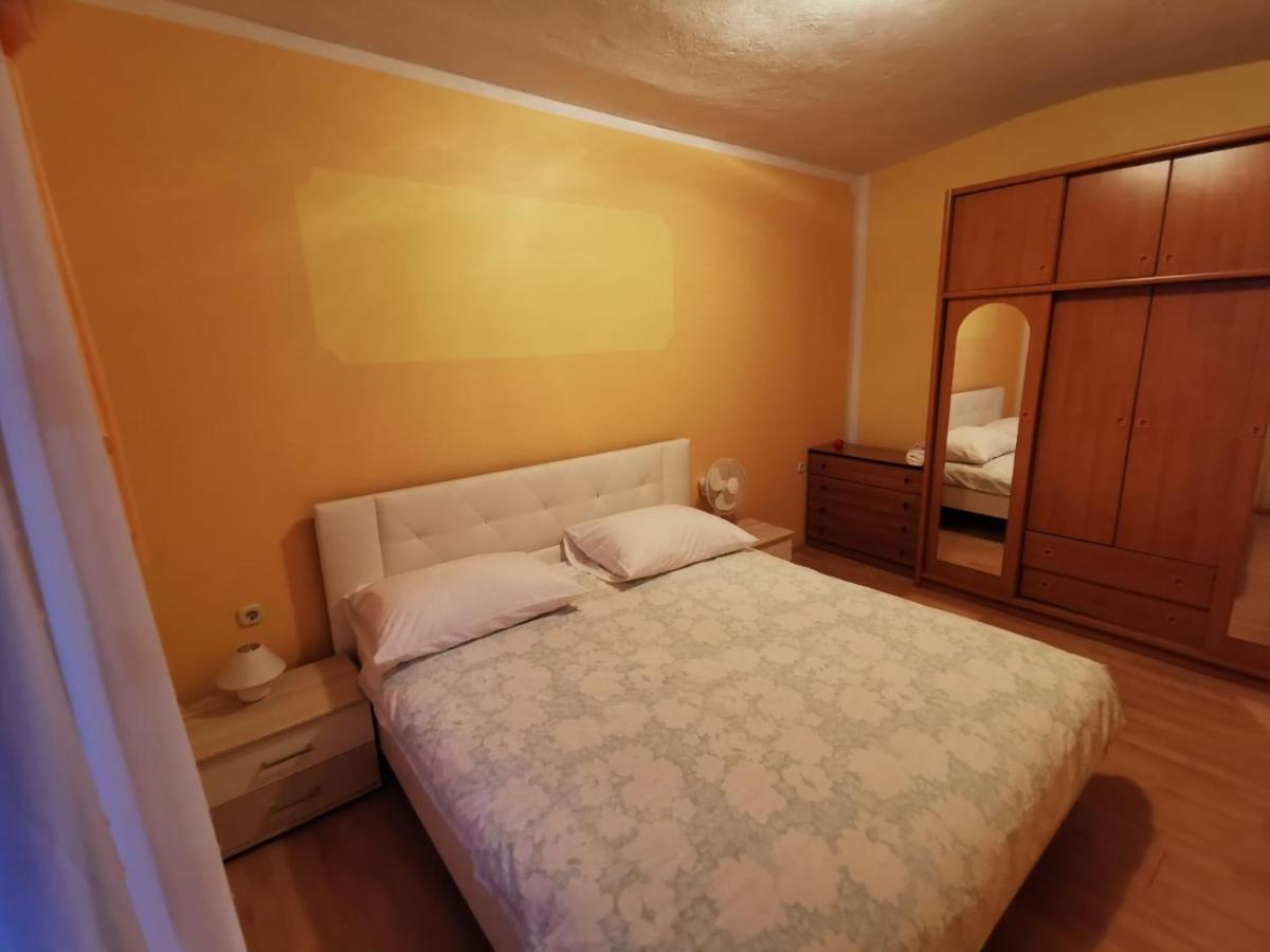 Apartment Oblak Vrsi Exterior photo