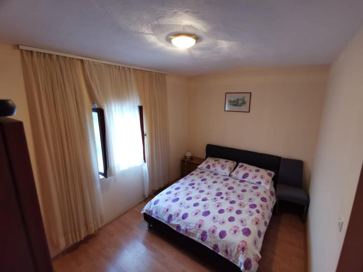 Apartment Oblak Vrsi Exterior photo